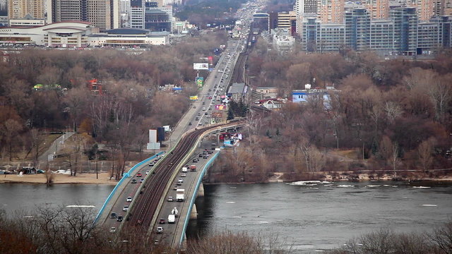 Movement of cars on the bridge.  Time lapse