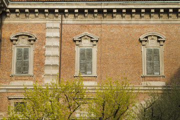 antico edificio a milano