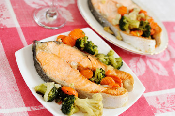 Delicious salmon with vegetables