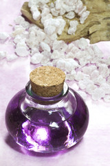 Obraz na płótnie Canvas lavender essential oil with bath salts
