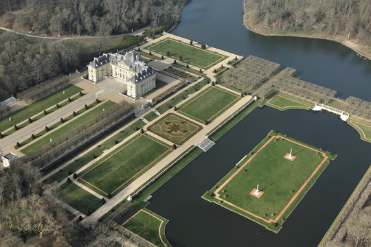 Château de voisins, Saint-Hilarion, Yvelines 78