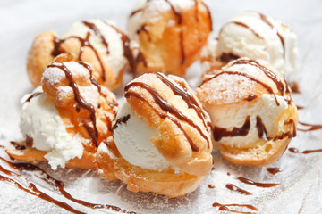 profiteroles with ice cream