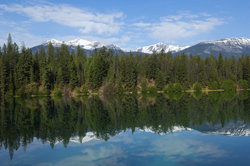 Fototapeta na wymiar beautifu jezioro. Banff Alberta, Kanada