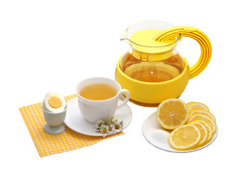 Obraz na płótnie Canvas Tea with lemon on a white background