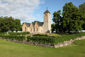 Fototapeta na wymiar Średniowieczny kościół w Szwecji