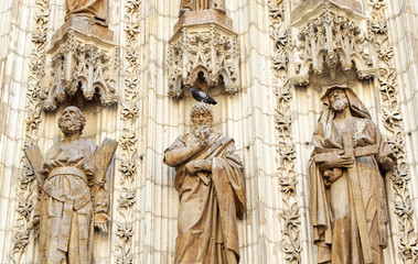 Esculturas de la catedral de Sevilla