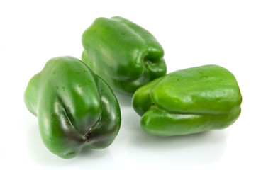 Obraz na płótnie Canvas green sweet pepper on a white background