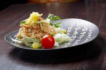 Japan salad with smoked chicken