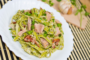 Tagliatelle with tuna and dried tomatoes