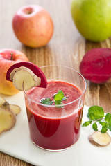 Beetroot ,Apple and Ginger smoothie
