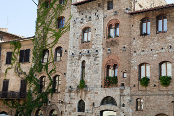 Fototapeta na wymiar San Gimignano- small walled medieval hill town in the Tuscany