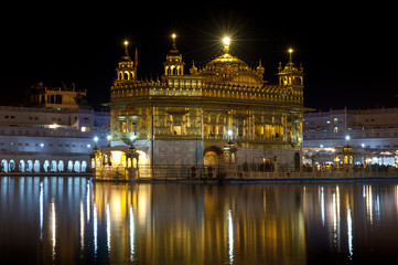 Fototapeta na wymiar Golden Temple at night, Amritsar, India