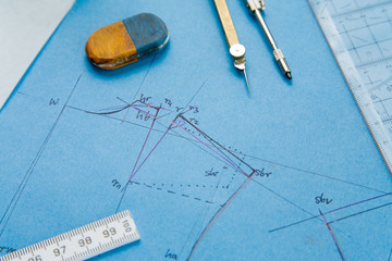 Schnittmuster mit Zirkel