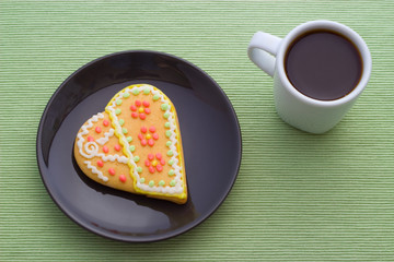 Heart ice biscuit and coffee