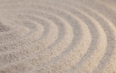 Fototapeta na wymiar stries dans le sable fin