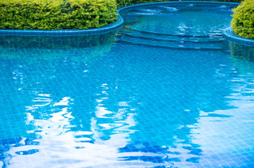 Fototapeta na wymiar swimming pool in thailand