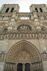 Notre-Dame de Paris, portique monumental (Paris France)