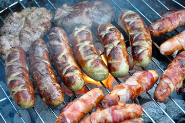 Bratwurst auf dem Grill
