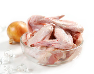 fresh raw chicken wings