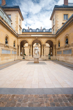 Sorbonne Courtyard Statue Arches