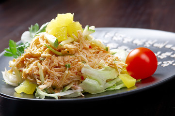 Japan salad with smoked chicken