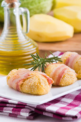 Savoy cabbage and potato croquettes.Crocchette di verza e patate