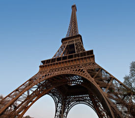 Fototapeta na wymiar Tour Eiffel - Wide Angle
