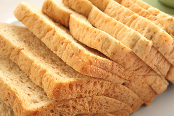 sliced of whole wheat bread