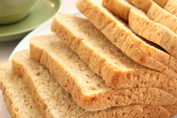 sliced of whole wheat bread