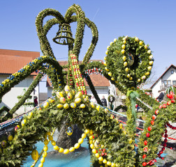 osterfest in franken mit osterbrunnen