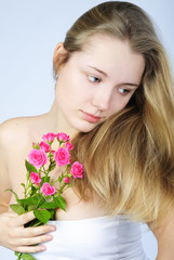 Naklejka premium beautiful girl with flower