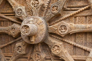 Chariot Wheel, Konark Sun Temple, Orissa - obrazy, fototapety, plakaty