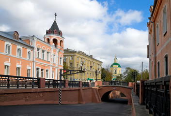 Fototapeta na wymiar Stone bridge in Voronezh in Russia