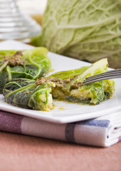 Savoy cabbage roulades. Involtini di verza.