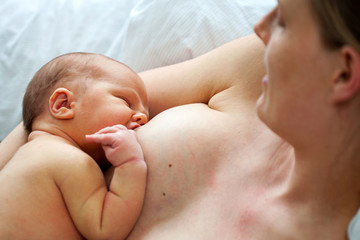 Breastfeeding - 40410155