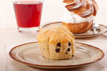 Fototapeta na wymiar Cherry Muffin on a plate