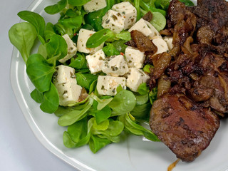 Geflügelleber mit Feldsalat