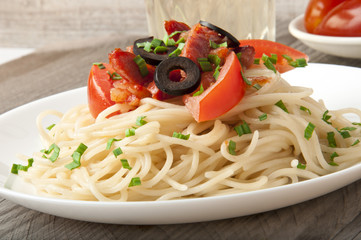 spaghetti pasta with tomato