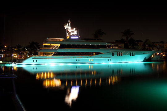 yacht