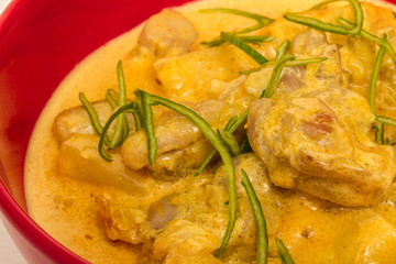 Yellow Curry Chicken (Massaman Curry Chicken)