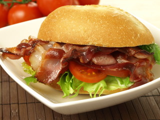 Sandwich with bacon