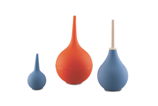 Три спринцовки