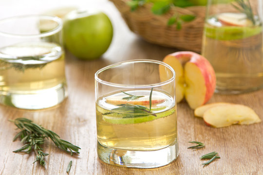 Apple juice with rosemary