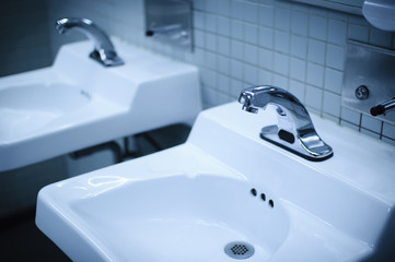 Washroom with blue toned color