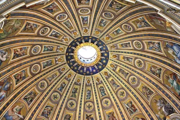 Zelfklevend Fotobehang Coupole de la basilique Saint-Pierre - Rome - Italie © Open Mind Pictures