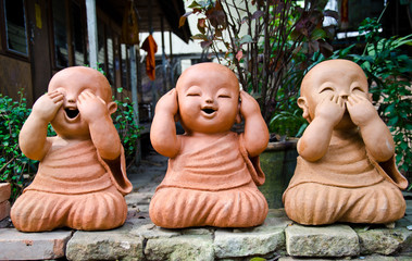 sculpture eyes ears speak no evil