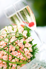 Luxury wedding bouquet of roses with champagne - 40505746