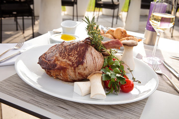 Cote de boeuf mit Saibling