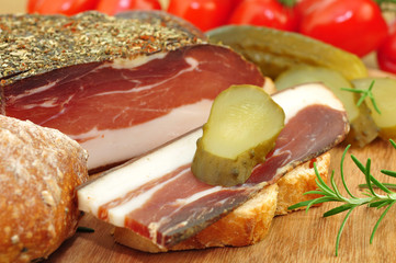 Brot mit Räucherschinken