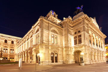 Fototapeta na wymiar Wiener Staatsoper, Nachtaufnahme